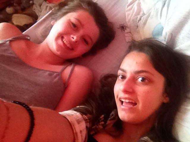 ¿Qué les pasa a estas chicas? D076fc80d1dbdb1e58679a8c8c5432a6