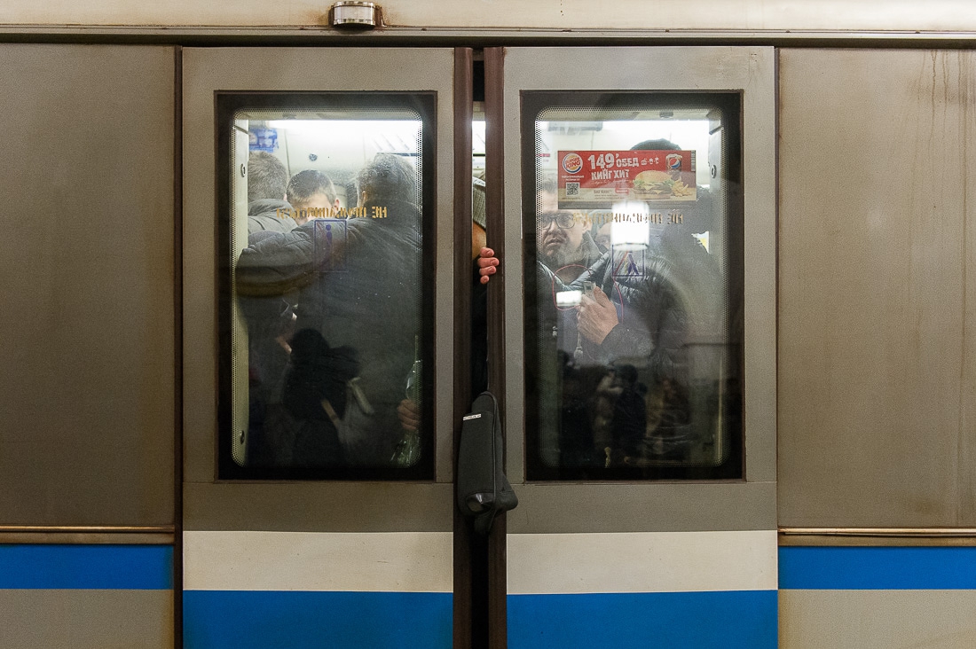 Один будний день из жизни московского метро Один будний день из жизни московского метро метро, пробка