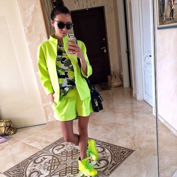 Топ российского инстаграма: гигабайты бикини и нарощенных ногтей Топ российского инстаграма: гигабайты бикини и нарощенных ногтей Instagram, девушки, интернет, социальные сети