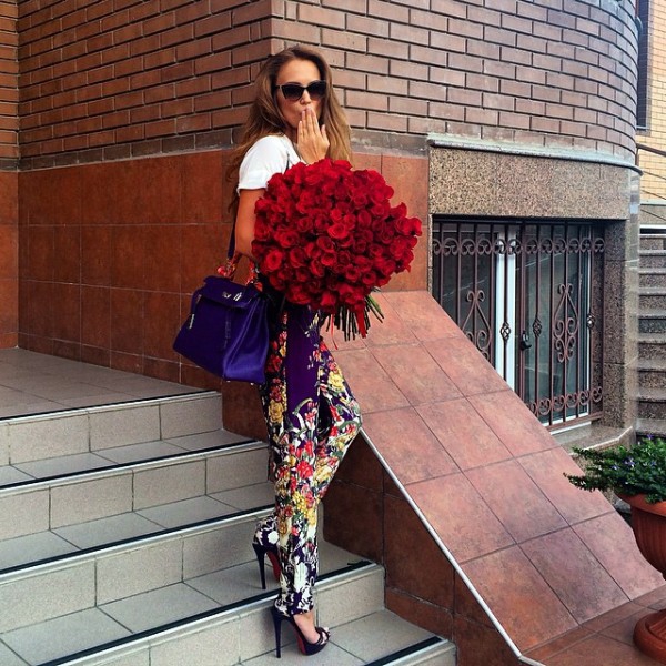 Топ российского инстаграма: гигабайты бикини и нарощенных ногтей Топ российского инстаграма: гигабайты бикини и нарощенных ногтей Instagram, девушки, интернет, социальные сети