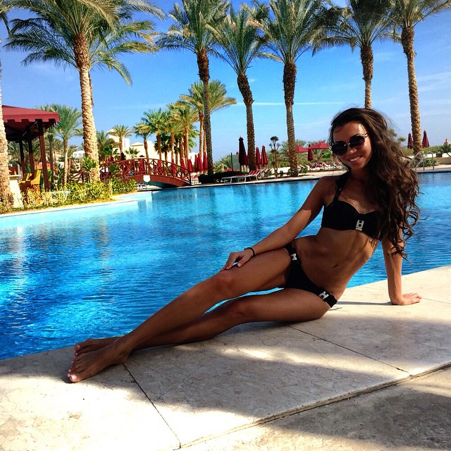 Топ российского инстаграма: гигабайты бикини и нарощенных ногтей Топ российского инстаграма: гигабайты бикини и нарощенных ногтей Instagram, девушки, интернет, социальные сети