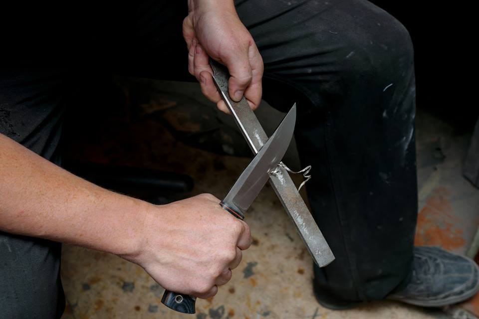 Методы открывания складных ножей