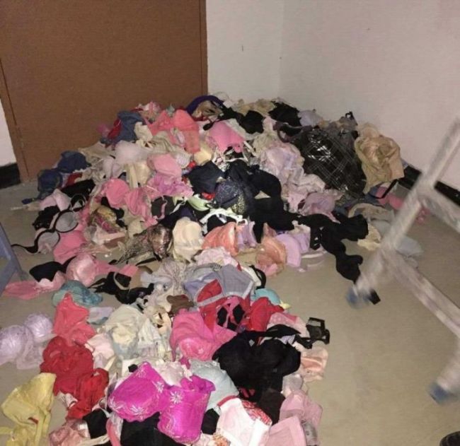 Потолок не выдержал 2000 украденных предметов нижнего белья Потолок не выдержал 2000 украденных предметов нижнего белья белье, вор, китай