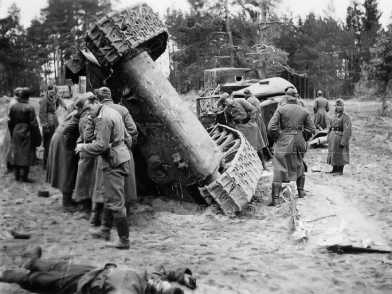 Подвиг неизвестных танкистов. Таран немецкой колонны 6 октября 1941 го 1941, ВОВ 1941-1945, танкисты