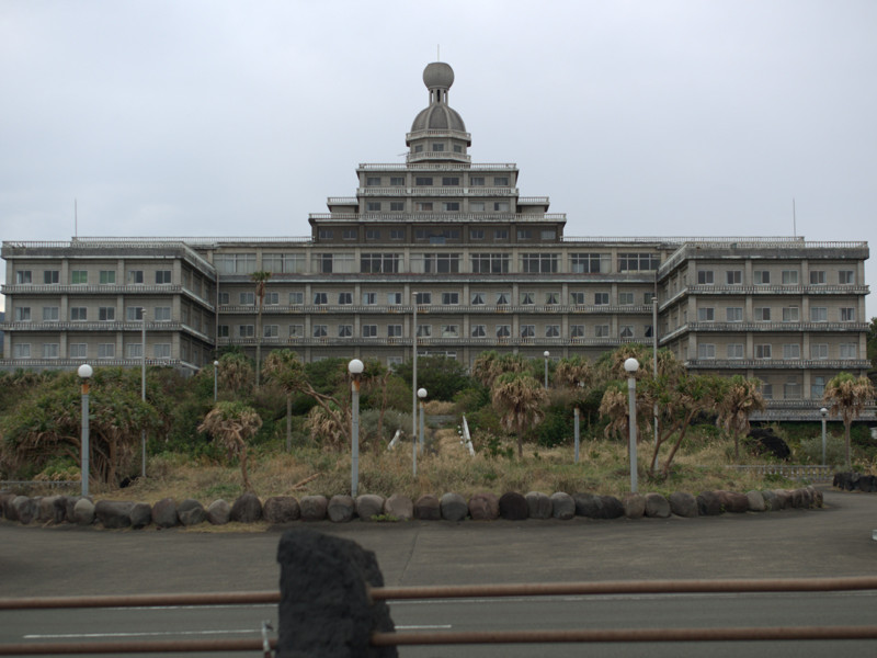 Заброшенный японский отель спустя десять лет заброшенный, отель, японский