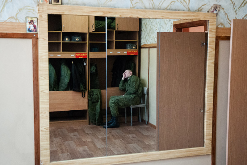 Обратная сторона парада : жизнь и быт почетного караула армия, почетный караул