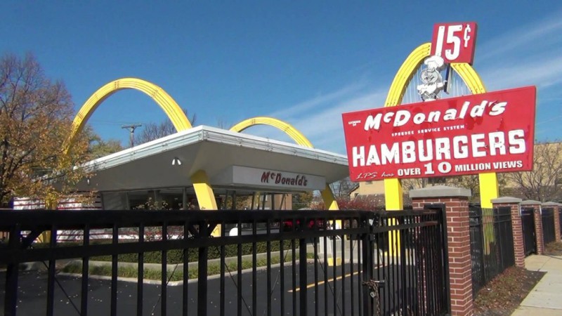 Существует ненастоящий ресторан  Макдональдс, используемый только для съемок  рекламы и кино еда, интересное, макдональдс, факты
