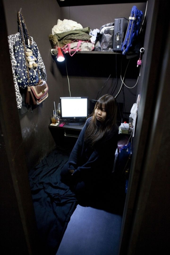 Японские «кибер-бомжи», живущие в интернет-кафе бомж, кафе, кибер, япония