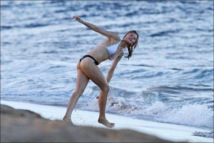 Дочь Алека Болдуина и ее горячие позы на пляже Айленд Болдуин, алек болдуин, девушка, модель, пляж