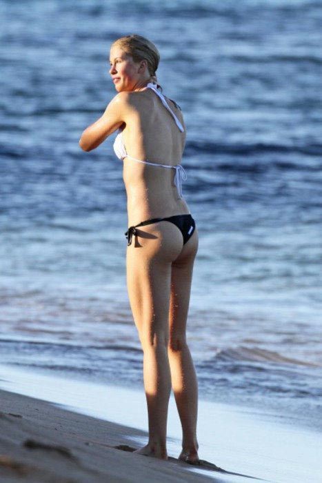 Дочь Алека Болдуина и ее горячие позы на пляже Айленд Болдуин, алек болдуин, девушка, модель, пляж