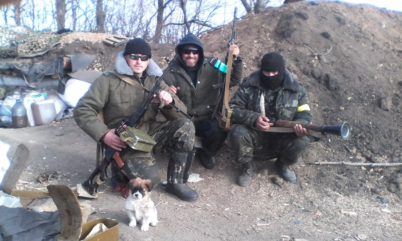 Быт украинских солдат на примере отдельно взятого подразделения. ВСУ, война, жесть, животные, украина