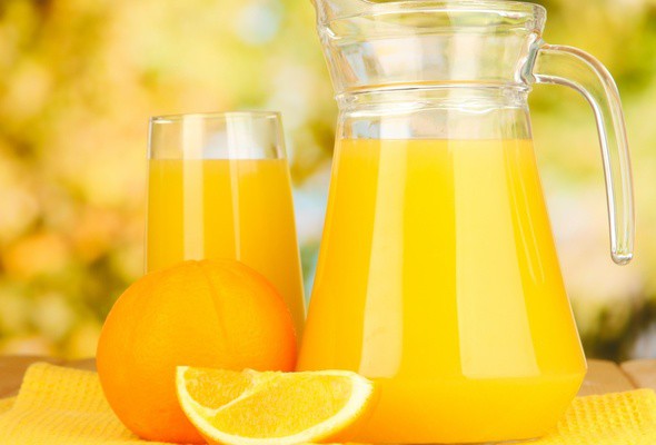 Дельный совет, как из 4 апельсинов сделать 9 литров сока! апельсин, совет, сок