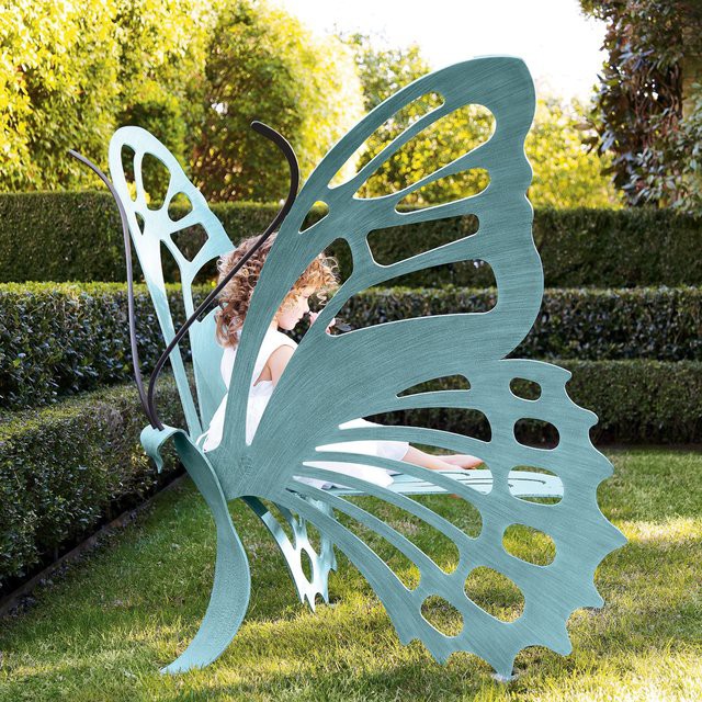 Скамейка в форме бабочки гаджет, дизайн, креатив