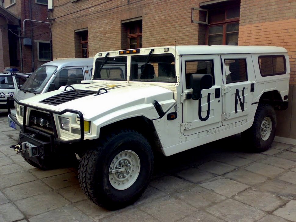 Топ-10 самых удачных китайских клонов 2. Dongfeng Crazy Soldier китайский автомобиль, копия, реплика