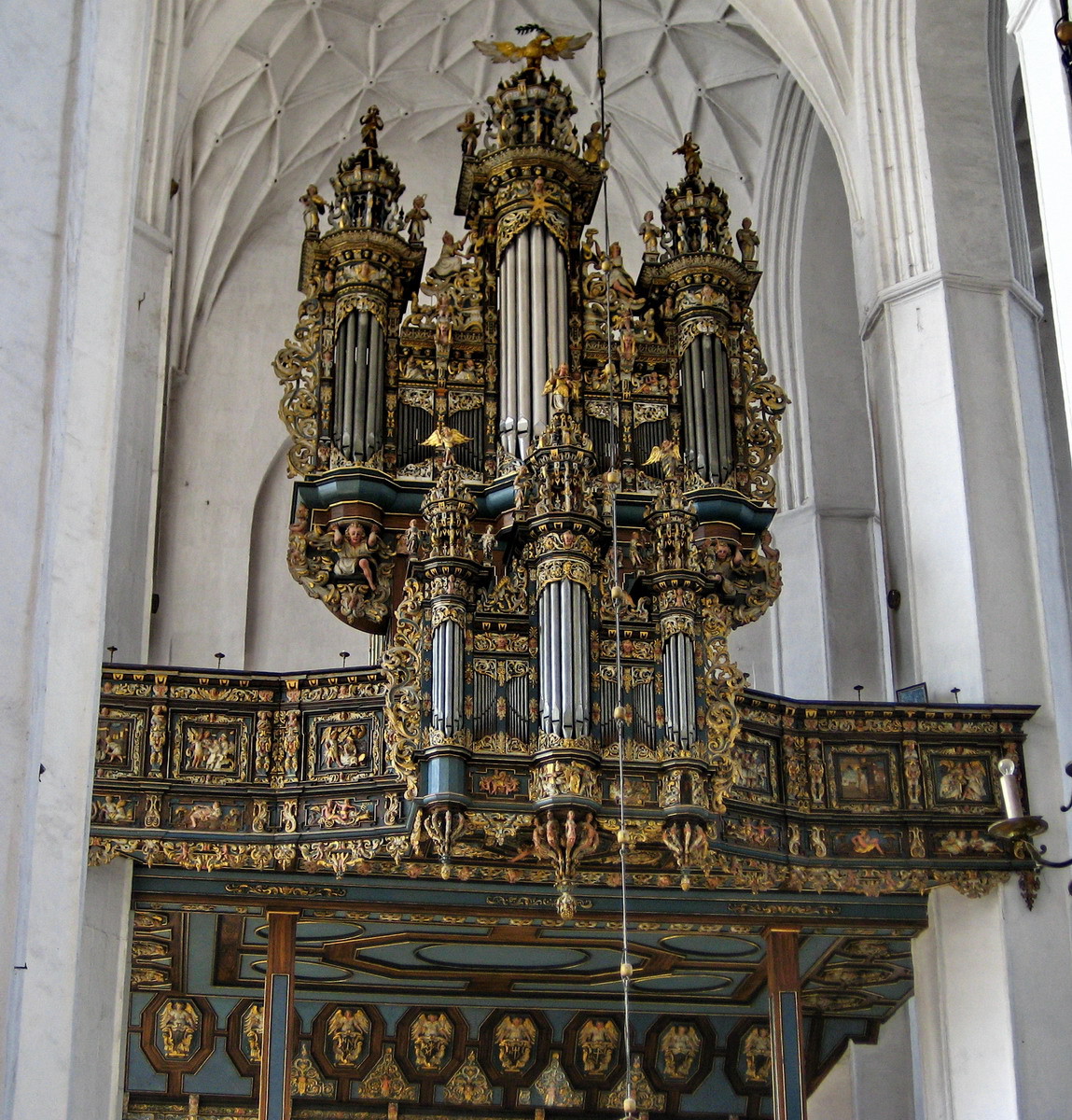 14. Catedral de Santa Maria (Gdansk, Polónia) é um instrumento musical, o órgão