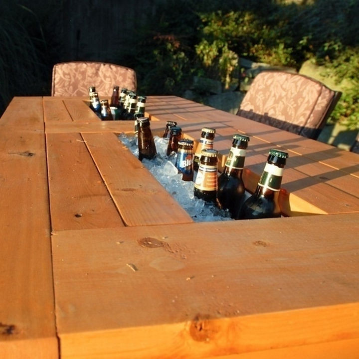13. Стол с встроенным кулером для пива дача, двор, идея