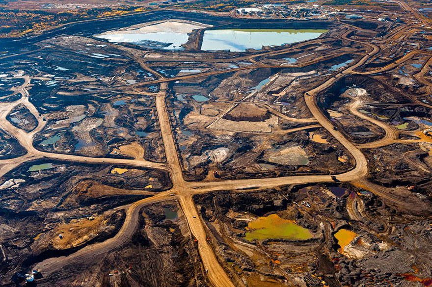 Добыча нефти из битумных песков в Альберте, Канада  мир, население, последствие, фотография