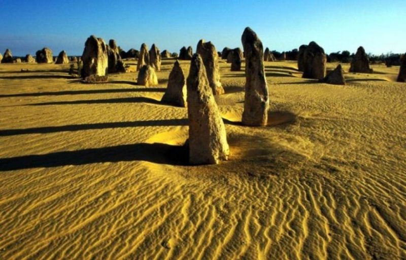 Пустыня с башенками в Австралии природа, пустыня