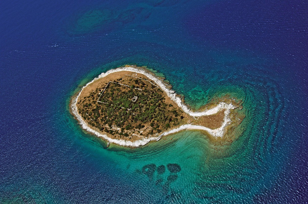 1. Остров в виде рыбы, Хорватия в мире, остров