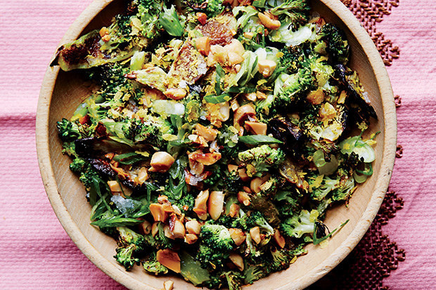 Жареные брокколи с арахисом блюдо, витамины, еда, полезно, салат