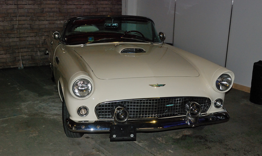 Ford Thunderbird первого поколения Ford Thunderbird первого поколения авто, автомузей, будапешт, музей