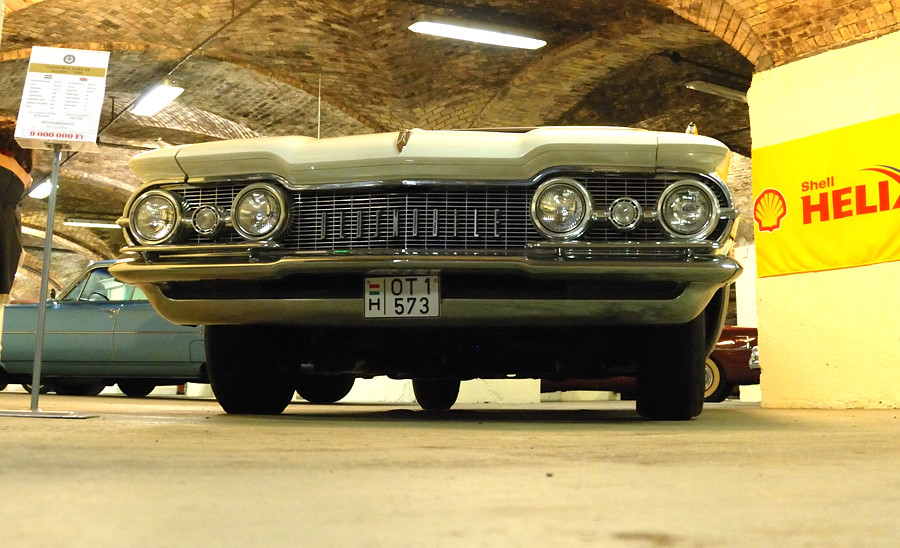 Oldsmobile Super 88 Музей под Будапештом "Alomauto"