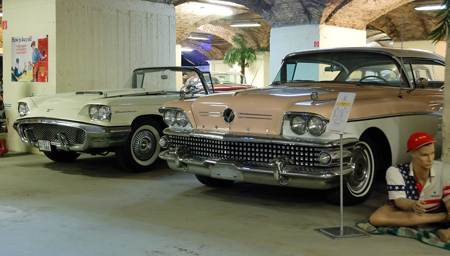 Ford Thunderbird и Buick Музей под Будапештом "Alomauto"