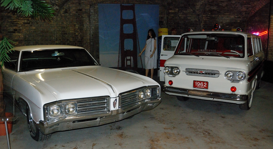 Микроавтобус скорой помощи Chevrolet Corvair и Buick Музей под Будапештом "Alomauto" museum auto retro budapest hungary