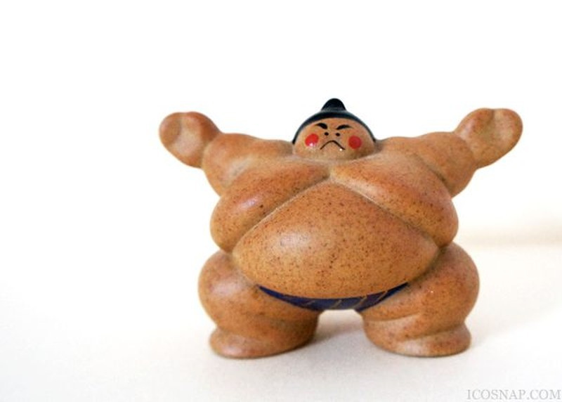 2. Статуэтка борца сумо из Японии сувениры, туризм