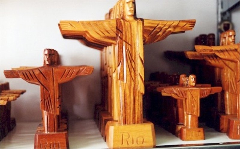 7. Статуэтка Христа-Искупителя из Бразилии сувениры, туризм