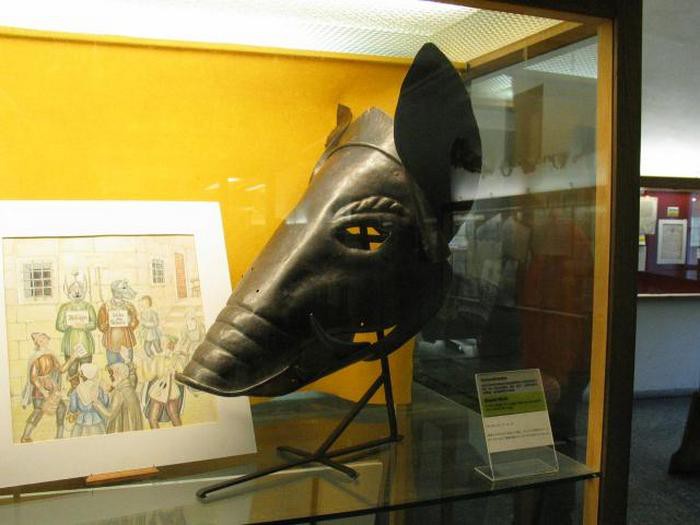 20 средневековых масок позора для дебоширов и сварливых жён интересно, маски, средневековье