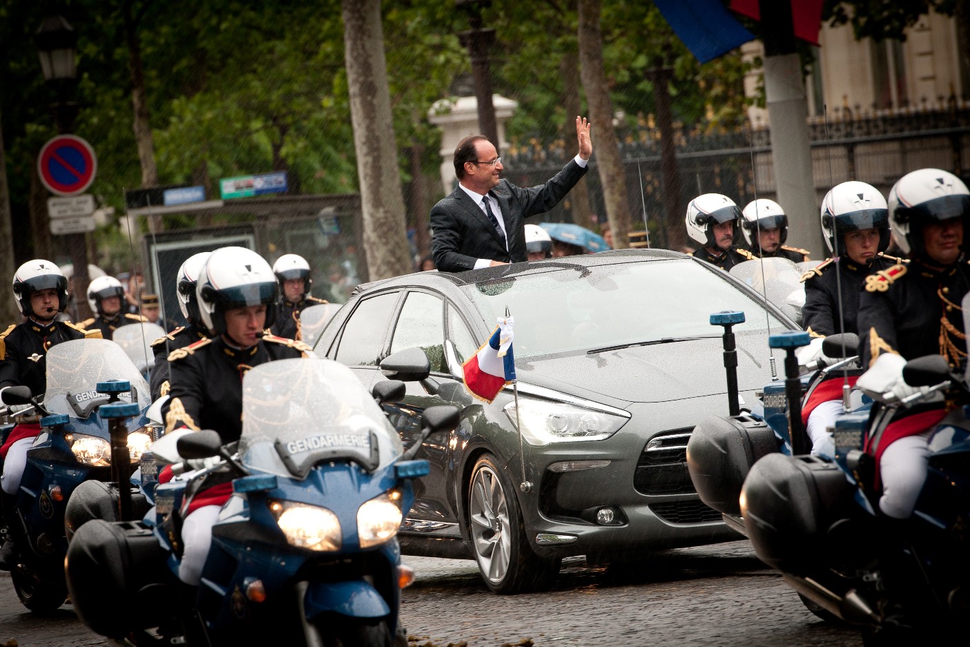Президент Франции Франсуа Олланд — Citroen DS5 производство Франции. авто, страны .