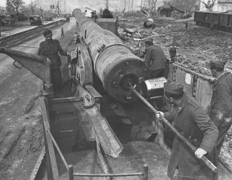Итальянское 194-мм железнодорожное орудие и его расчет. вов, фото