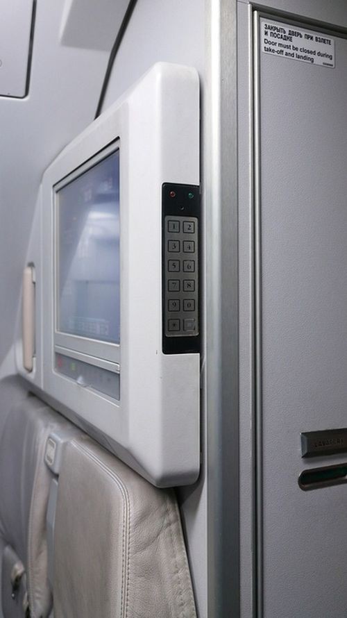 Как устроена дверь в кабину пилотов самолета Airbus-320 airbus, кабина, самолет