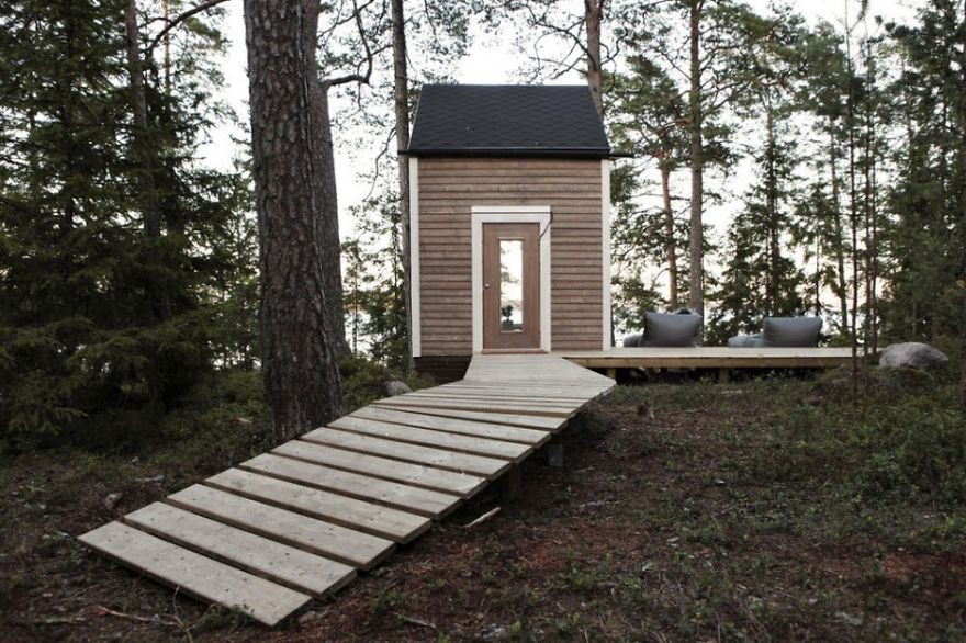 1. Маленький домик в лесу вместительность, дом, размер
