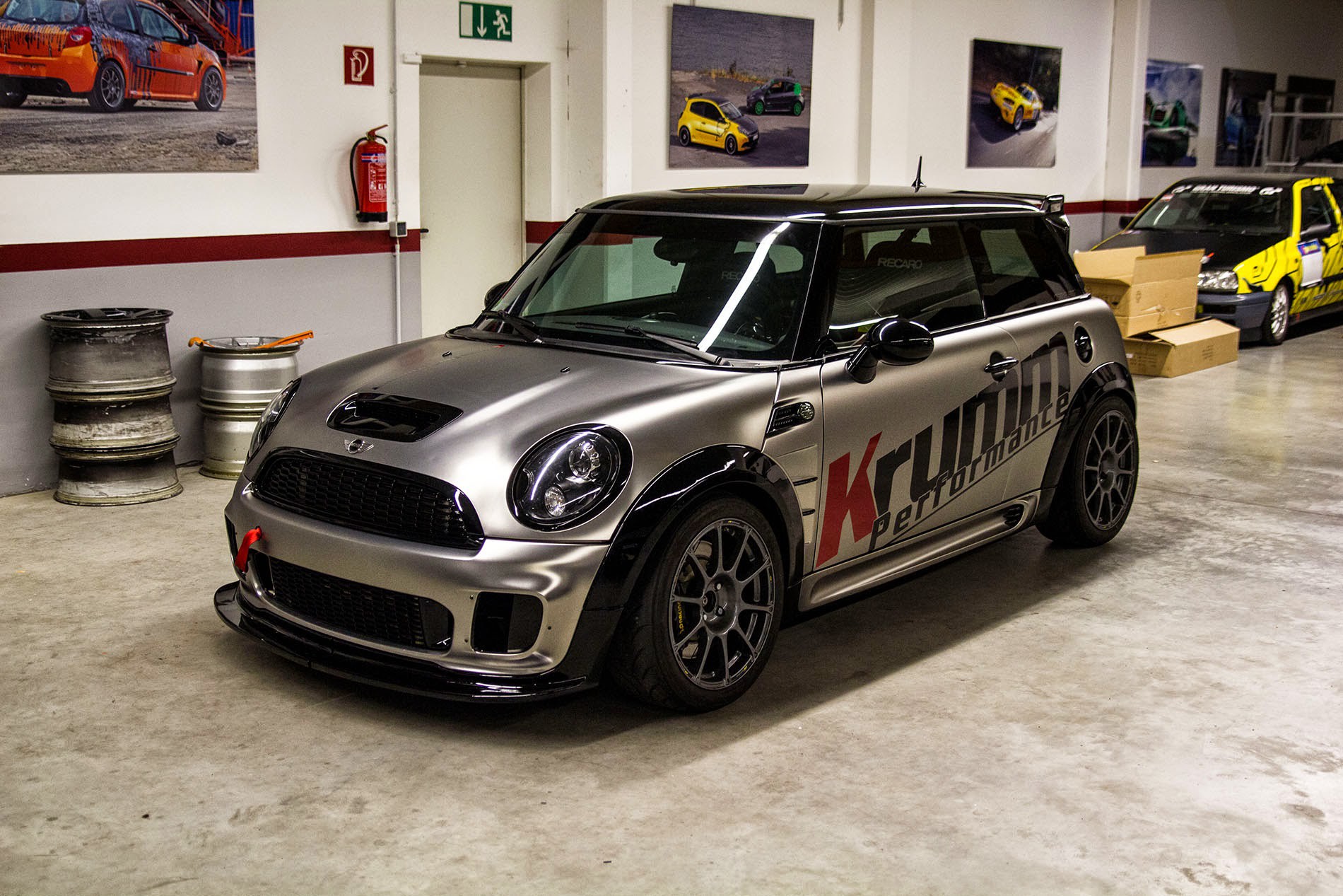 300-сильный MINI John Cooper Works от немецких тюнеров 300-сильный MINI John Cooper Works от немецких тюнеров jcw, john cooper works, mini, авто, тюнинг