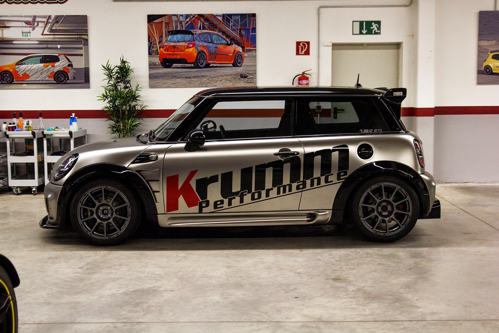 300-сильный MINI John Cooper Works от немецких тюнеров 300-сильный MINI John Cooper Works от немецких тюнеров jcw, john cooper works, mini, авто, тюнинг