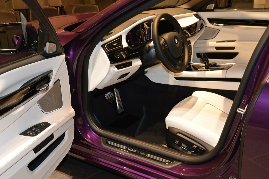 Роскошный BMW 760Li фиолетового цвета 7-series, 760li, bmw, авто, эксклюзив