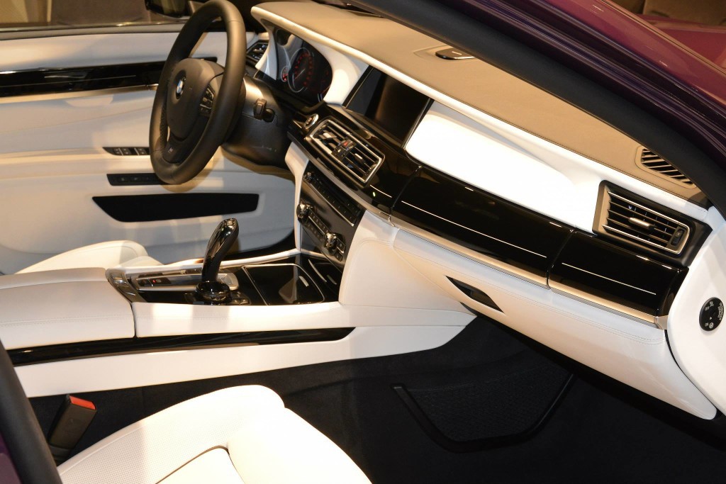 Роскошный BMW 760Li фиолетового цвета 7-series, 760li, bmw, авто, эксклюзив
