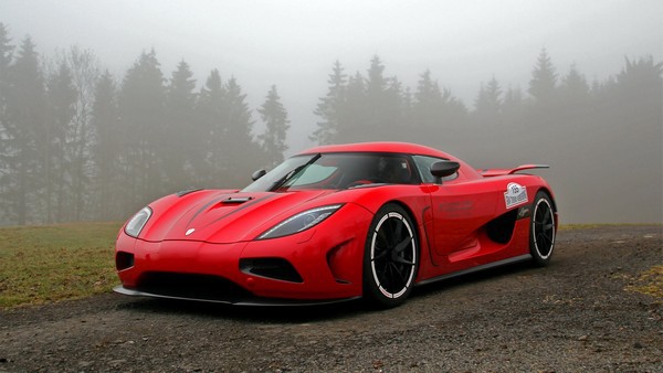 7. Koenigsegg Agera R Топ-10 самых дорогих авто в 2015 году 7. Koenigsegg Agera R авто, факты