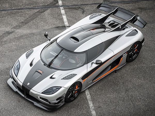 5. Koenigsegg One:1 Топ-10 самых дорогих авто в 2015 году 5. Koenigsegg One:1 авто, факты