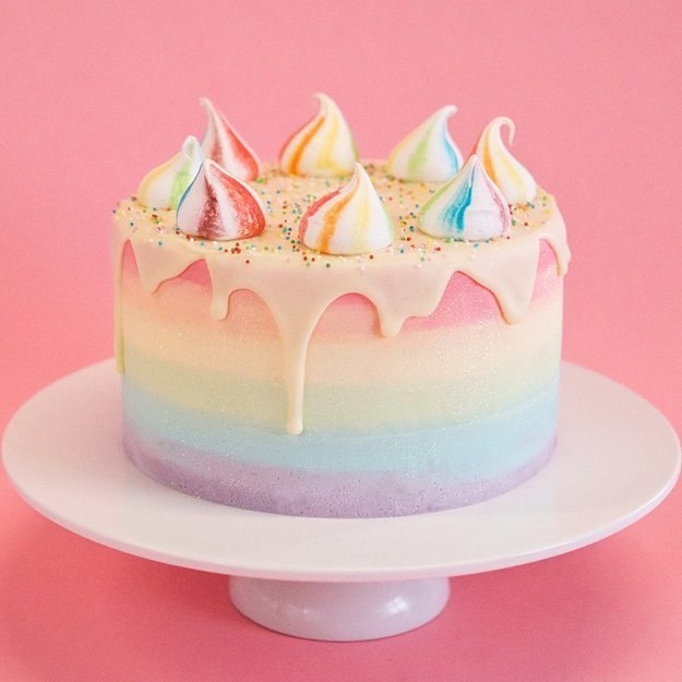 11. Сказочный торт с нежной цветовой палитрой еда, идеально