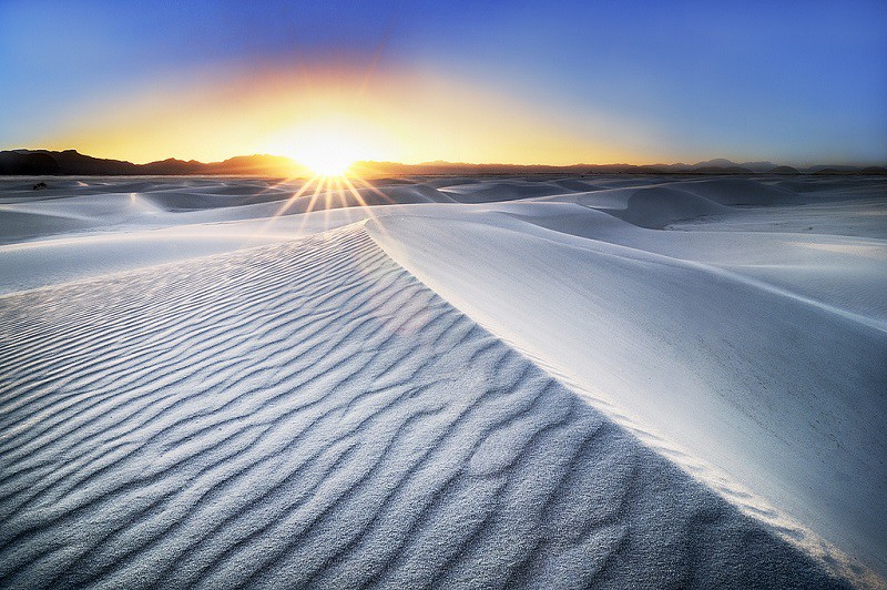 Пустыня Белых Песков в Нью-Мексико водопад, долина, лес, пустыня