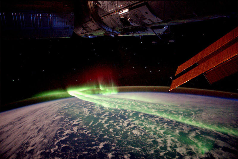 Таким видится северное сияние из космоса. планета, ракурсы, фотография