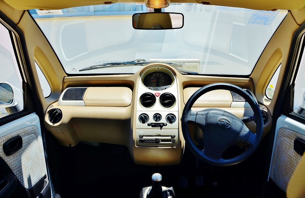 Tata Nano - самый дешевый автомобиль в мире TATA, дешевый автомобиль, малолитражка, нано, тест-драйв
