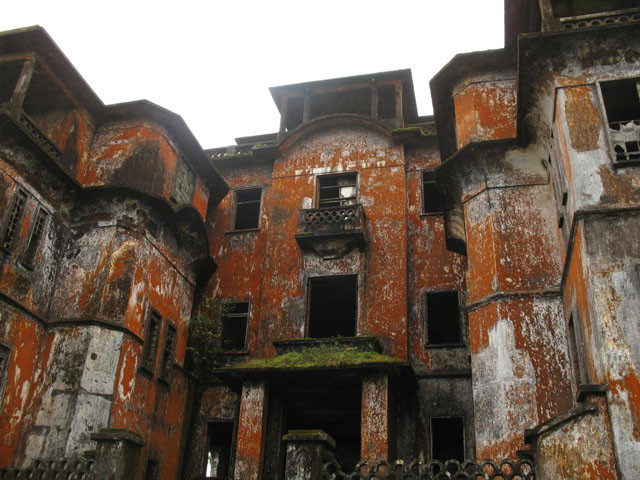 2.      (Bokor Palace Hotel And Casino),   , -