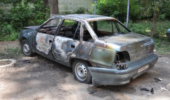 Московский умник на дворовой стоянке