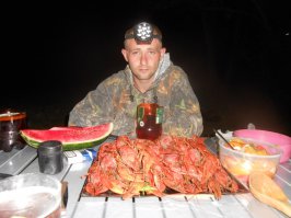 А мы вот так в Астраханской области на рыбалке вечера коротали)