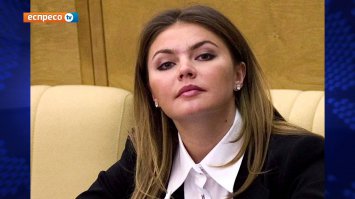 Это что еще за шалава выискалась?