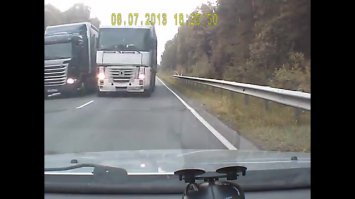 вот ЭТО сука СТРАШНО! А не те карусельки что на видео...